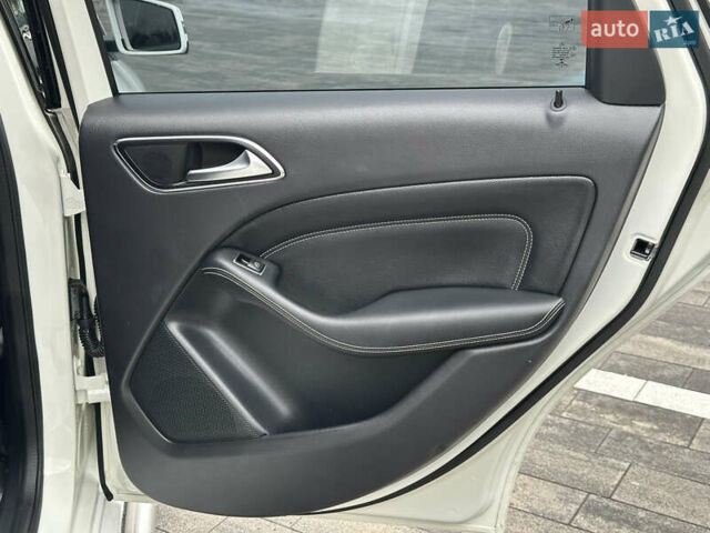 Белый Мерседес Б-класс, объемом двигателя 2.2 л и пробегом 192 тыс. км за 14600 $, фото 25 на Automoto.ua