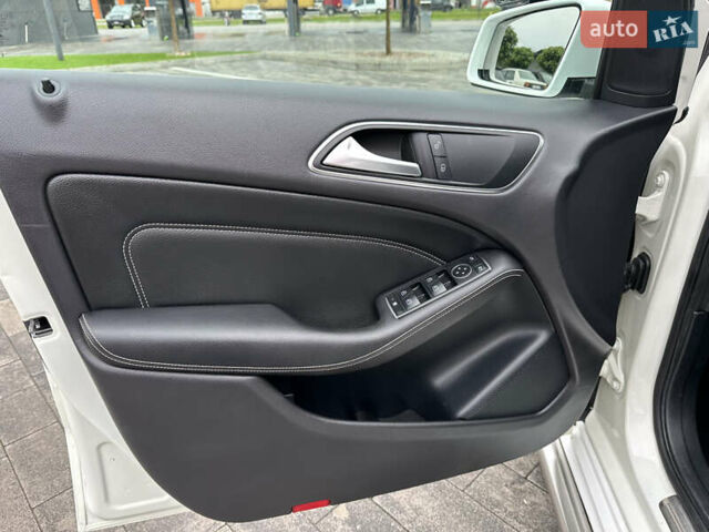 Белый Мерседес Б-класс, объемом двигателя 2.2 л и пробегом 192 тыс. км за 14600 $, фото 19 на Automoto.ua