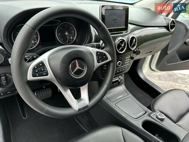 Белый Мерседес Б-класс, объемом двигателя 2.2 л и пробегом 192 тыс. км за 14600 $, фото 12 на Automoto.ua