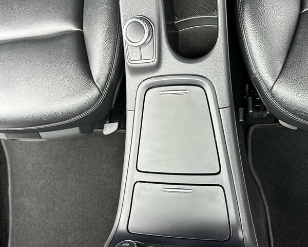 Белый Мерседес Б-класс, объемом двигателя 2.2 л и пробегом 192 тыс. км за 14600 $, фото 13 на Automoto.ua