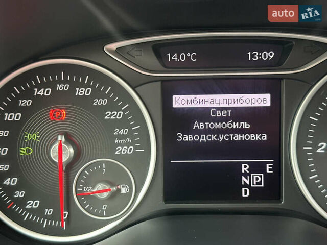 Белый Мерседес Б-класс, объемом двигателя 2.2 л и пробегом 192 тыс. км за 14600 $, фото 51 на Automoto.ua