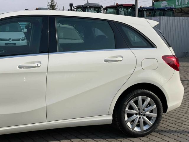 Білий Мерседес Б-клас, об'ємом двигуна 0 л та пробігом 70 тис. км за 17300 $, фото 12 на Automoto.ua