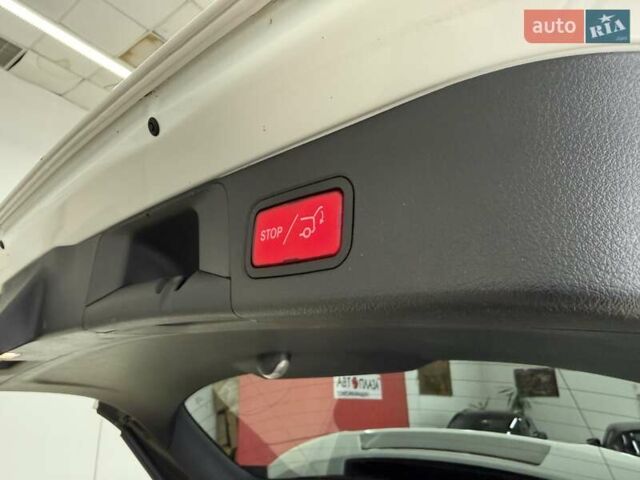 Белый Мерседес Б-класс, объемом двигателя 1.9 л и пробегом 253 тыс. км за 17700 $, фото 49 на Automoto.ua