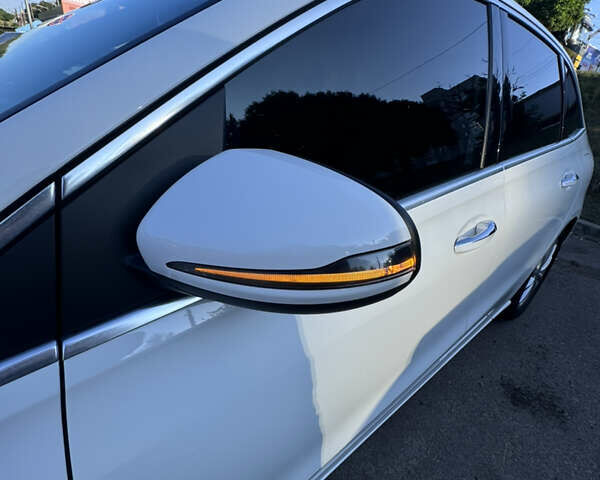 Білий Мерседес Б-клас, об'ємом двигуна 1.95 л та пробігом 260 тис. км за 22500 $, фото 43 на Automoto.ua