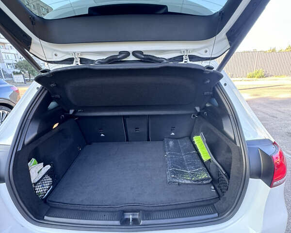 Білий Мерседес Б-клас, об'ємом двигуна 1.95 л та пробігом 260 тис. км за 22500 $, фото 8 на Automoto.ua