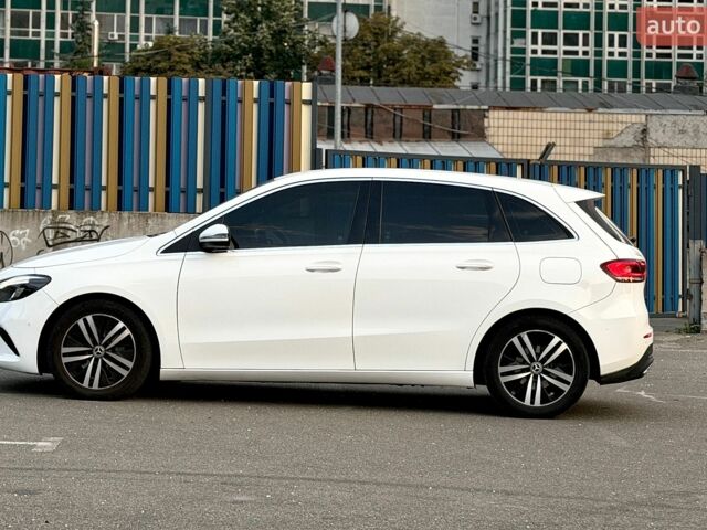 Белый Мерседес Б-класс, объемом двигателя 2 л и пробегом 119 тыс. км за 17900 $, фото 21 на Automoto.ua