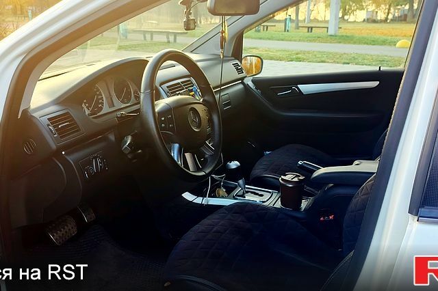 Білий Мерседес Б-клас, об'ємом двигуна 1.7 л та пробігом 210 тис. км за 6800 $, фото 5 на Automoto.ua