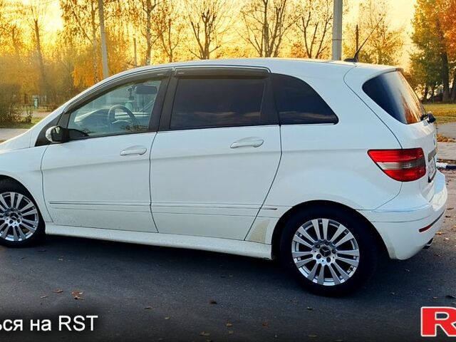 Білий Мерседес Б-клас, об'ємом двигуна 1.7 л та пробігом 210 тис. км за 6800 $, фото 2 на Automoto.ua