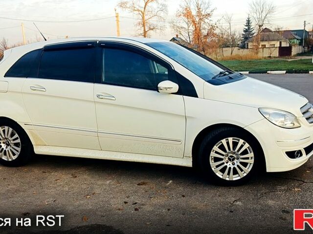 Білий Мерседес Б-клас, об'ємом двигуна 1.7 л та пробігом 210 тис. км за 6800 $, фото 4 на Automoto.ua