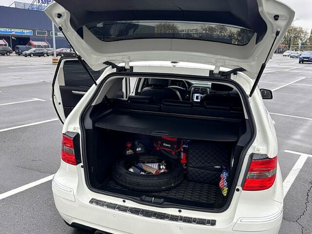 Мерседес Б-клас 2009 у Дніпро (Дніпропетровську) на Automoto.ua Білий Мерседес Б-клас, об'ємом двигуна 1.7 л та пробігом 180 тис. км за 7800 $, фото 6 на Automoto.ua