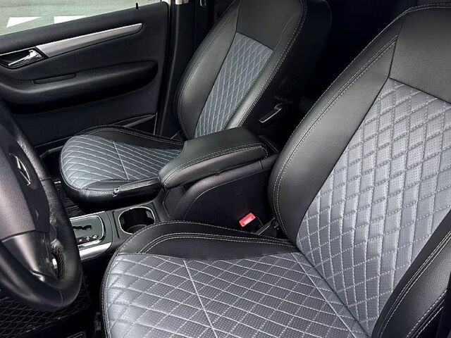 Мерседес Б-клас 2009 у Дніпро (Дніпропетровську) на Automoto.ua Білий Мерседес Б-клас, об'ємом двигуна 1.7 л та пробігом 180 тис. км за 7800 $, фото 12 на Automoto.ua