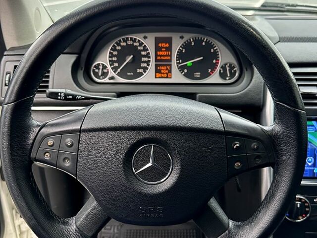 Мерседес Б-клас 2009 у Дніпро (Дніпропетровську) на Automoto.ua Білий Мерседес Б-клас, об'ємом двигуна 1.7 л та пробігом 180 тис. км за 7800 $, фото 8 на Automoto.ua