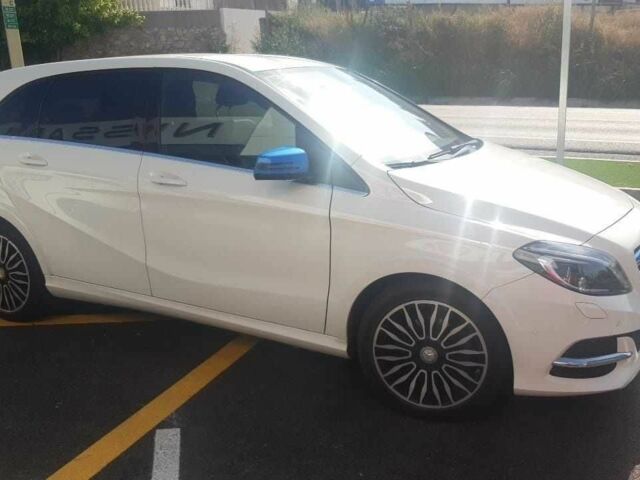 Белый Мерседес Б-класс, объемом двигателя 0 л и пробегом 83 тыс. км за 12000 $, фото 10 на Automoto.ua