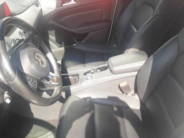 Белый Мерседес Б-класс, объемом двигателя 0 л и пробегом 83 тыс. км за 12000 $, фото 6 на Automoto.ua