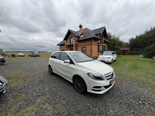 Білий Мерседес Б-клас, об'ємом двигуна 0 л та пробігом 126 тис. км за 9200 $, фото 11 на Automoto.ua