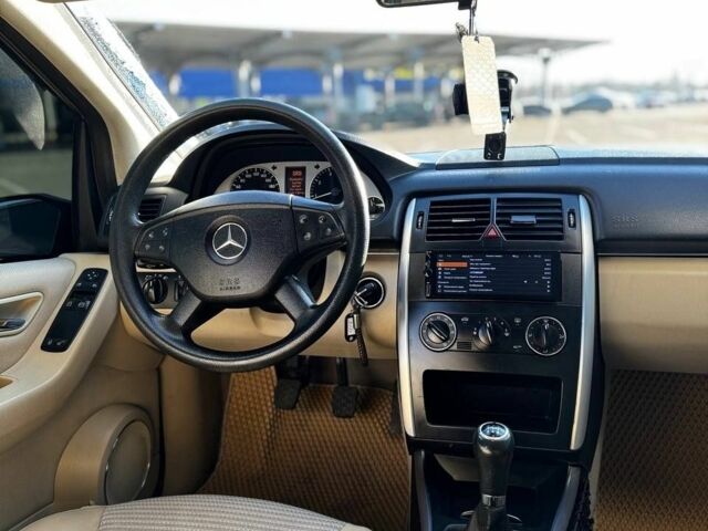 Бежевый Мерседес Б-класс, объемом двигателя 0 л и пробегом 160 тыс. км за 5900 $, фото 7 на Automoto.ua