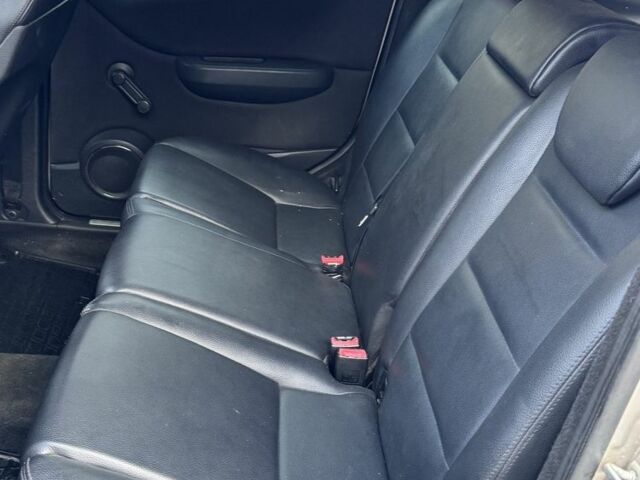 Бежевый Мерседес Б-класс, объемом двигателя 2 л и пробегом 286 тыс. км за 5450 $, фото 6 на Automoto.ua