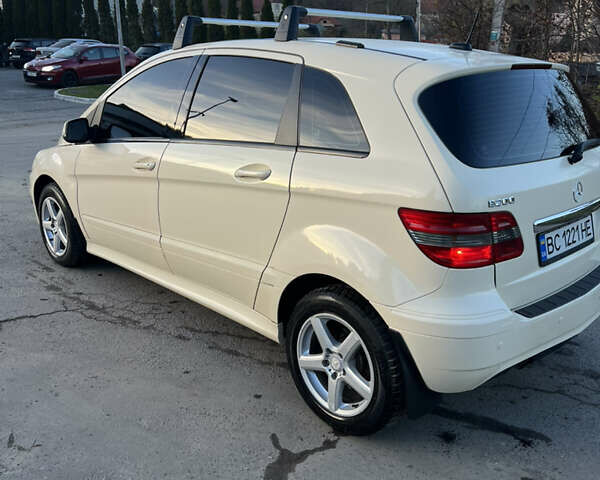 Бежевый Мерседес Б-класс, объемом двигателя 1.99 л и пробегом 220 тыс. км за 8300 $, фото 1 на Automoto.ua