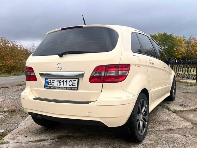 Бежевый Мерседес Б-класс, объемом двигателя 2 л и пробегом 199 тыс. км за 7500 $, фото 2 на Automoto.ua