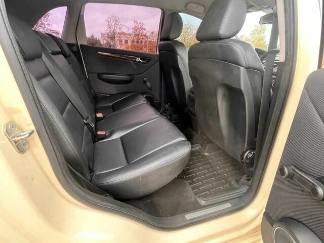 Бежевый Мерседес Б-класс, объемом двигателя 2 л и пробегом 199 тыс. км за 7500 $, фото 13 на Automoto.ua