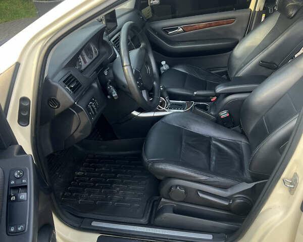 Бежевый Мерседес Б-класс, объемом двигателя 1.99 л и пробегом 220 тыс. км за 8300 $, фото 7 на Automoto.ua