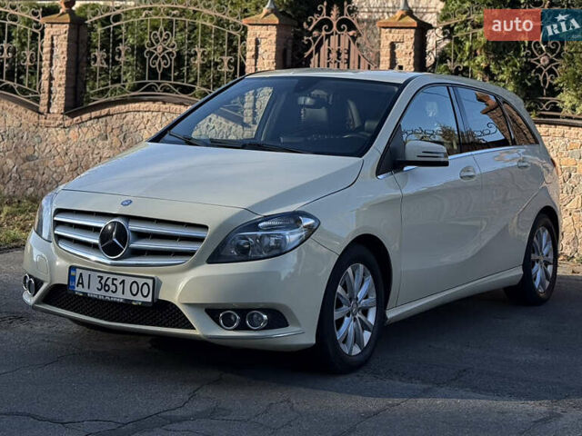 Бежевий Мерседес Б-клас, об'ємом двигуна 1.5 л та пробігом 318 тис. км за 10500 $, фото 2 на Automoto.ua