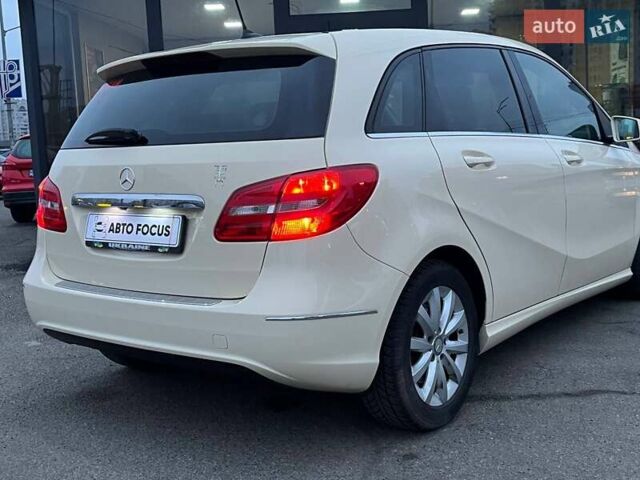 Бежевый Мерседес Б-класс, объемом двигателя 1.46 л и пробегом 318 тыс. км за 10790 $, фото 7 на Automoto.ua