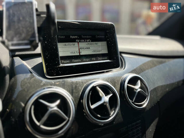 Бежевий Мерседес Б-клас, об'ємом двигуна 1.46 л та пробігом 223 тис. км за 10500 $, фото 21 на Automoto.ua