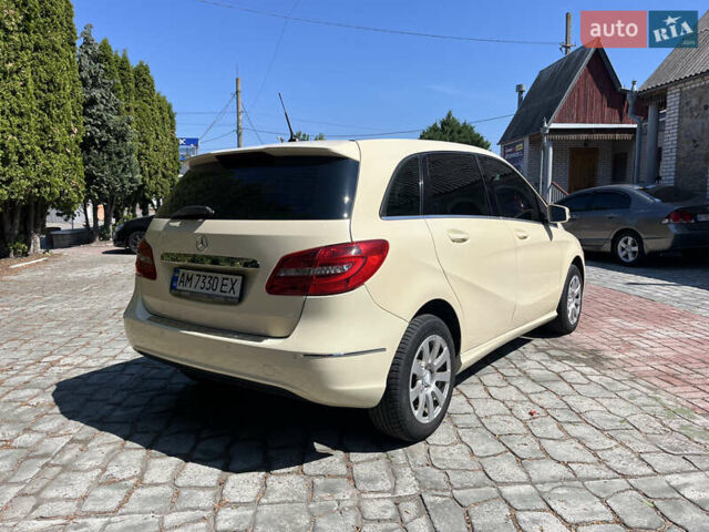 Бежевий Мерседес Б-клас, об'ємом двигуна 1.46 л та пробігом 223 тис. км за 10500 $, фото 7 на Automoto.ua