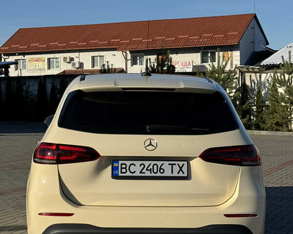 Бежевый Мерседес Б-класс, объемом двигателя 1.5 л и пробегом 206 тыс. км за 17800 $, фото 1 на Automoto.ua
