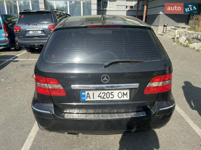 Черный Мерседес Б-класс, объемом двигателя 2.04 л и пробегом 258 тыс. км за 5200 $, фото 3 на Automoto.ua