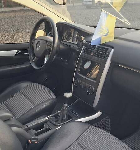 Черный Мерседес Б-класс, объемом двигателя 1.7 л и пробегом 234 тыс. км за 6000 $, фото 39 на Automoto.ua