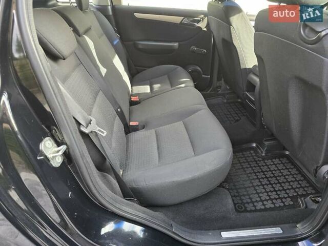 Черный Мерседес Б-класс, объемом двигателя 1.5 л и пробегом 223 тыс. км за 6700 $, фото 27 на Automoto.ua