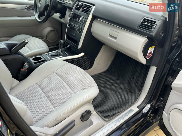 Черный Мерседес Б-класс, объемом двигателя 2.03 л и пробегом 230 тыс. км за 6150 $, фото 45 на Automoto.ua