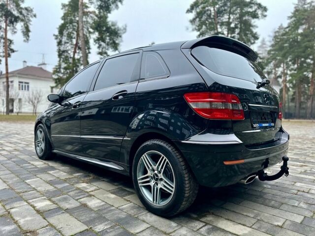 Черный Мерседес Б-класс, объемом двигателя 2 л и пробегом 193 тыс. км за 7700 $, фото 5 на Automoto.ua