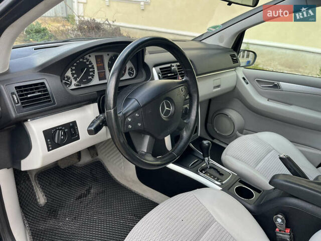 Черный Мерседес Б-класс, объемом двигателя 2.03 л и пробегом 230 тыс. км за 6150 $, фото 48 на Automoto.ua