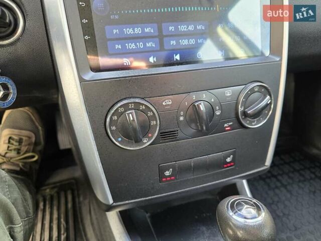 Черный Мерседес Б-класс, объемом двигателя 1.5 л и пробегом 223 тыс. км за 6700 $, фото 14 на Automoto.ua