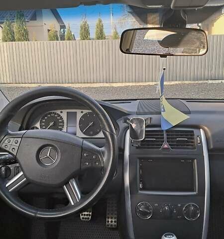 Черный Мерседес Б-класс, объемом двигателя 1.7 л и пробегом 234 тыс. км за 6000 $, фото 34 на Automoto.ua