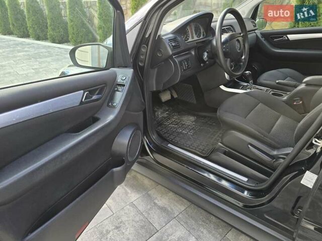Черный Мерседес Б-класс, объемом двигателя 1.5 л и пробегом 223 тыс. км за 6700 $, фото 12 на Automoto.ua