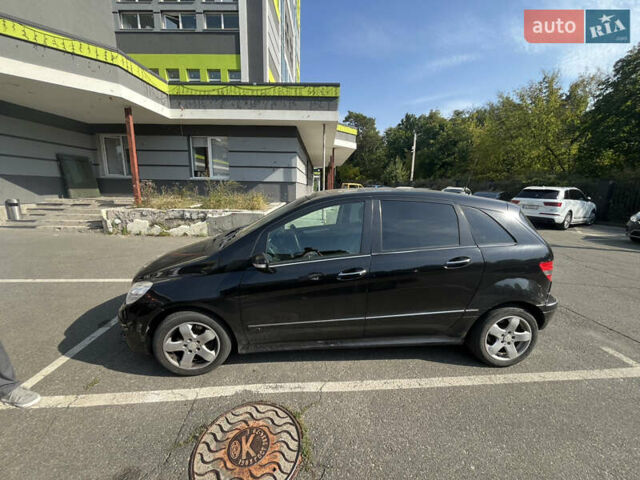 Черный Мерседес Б-класс, объемом двигателя 2.04 л и пробегом 258 тыс. км за 5200 $, фото 2 на Automoto.ua