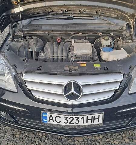 Черный Мерседес Б-класс, объемом двигателя 1.7 л и пробегом 234 тыс. км за 6000 $, фото 21 на Automoto.ua