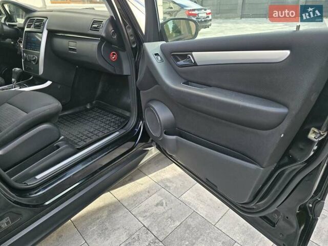 Черный Мерседес Б-класс, объемом двигателя 1.5 л и пробегом 223 тыс. км за 6700 $, фото 25 на Automoto.ua