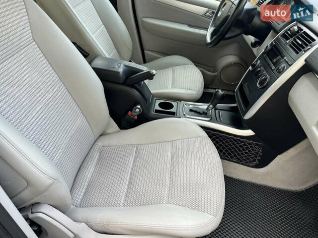 Черный Мерседес Б-класс, объемом двигателя 2.03 л и пробегом 230 тыс. км за 6150 $, фото 46 на Automoto.ua