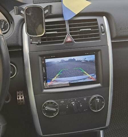 Черный Мерседес Б-класс, объемом двигателя 1.7 л и пробегом 234 тыс. км за 6000 $, фото 36 на Automoto.ua