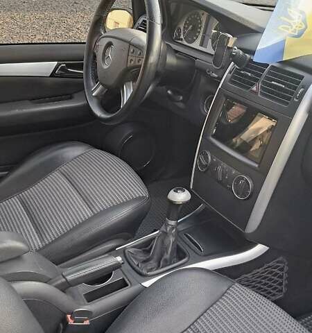 Черный Мерседес Б-класс, объемом двигателя 1.7 л и пробегом 234 тыс. км за 6000 $, фото 38 на Automoto.ua