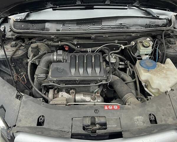 Чорний Мерседес Б-клас, об'ємом двигуна 1.99 л та пробігом 193 тис. км за 6500 $, фото 12 на Automoto.ua