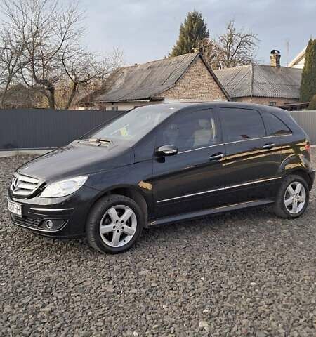 Черный Мерседес Б-класс, объемом двигателя 1.7 л и пробегом 234 тыс. км за 6000 $, фото 4 на Automoto.ua