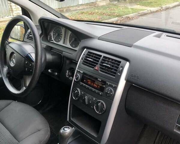 Черный Мерседес Б-класс, объемом двигателя 1.7 л и пробегом 290 тыс. км за 4500 $, фото 19 на Automoto.ua