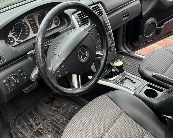 Чорний Мерседес Б-клас, об'ємом двигуна 1.99 л та пробігом 193 тис. км за 6500 $, фото 7 на Automoto.ua