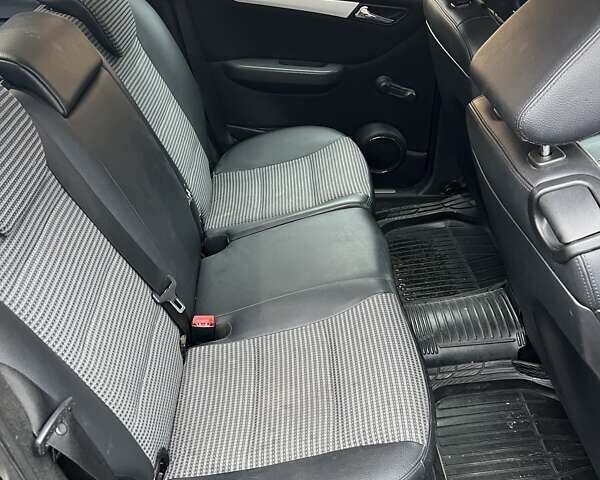 Чорний Мерседес Б-клас, об'ємом двигуна 1.99 л та пробігом 193 тис. км за 6500 $, фото 14 на Automoto.ua